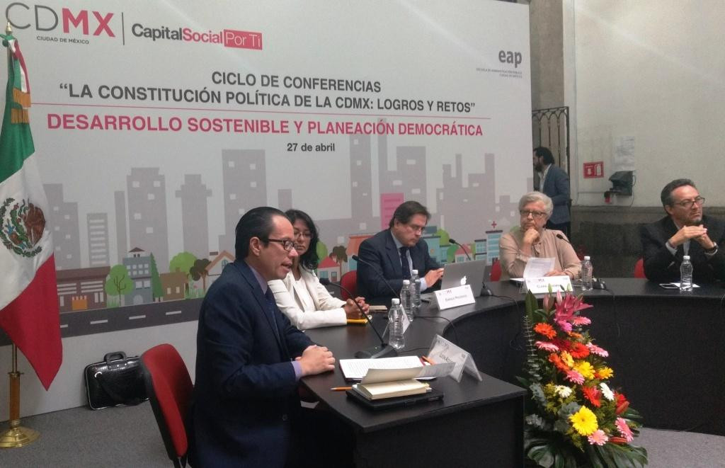 2Conferencia3.jpg