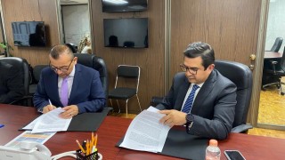 HEGEL  CORTÉS  FIRMA  CONVENIO  PARA  CAPACITAR   A  PERSONAL  DE  INIFED